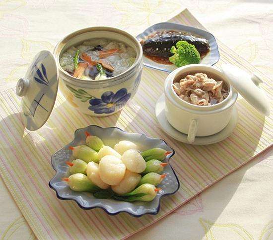 産後(hòu)坐月子吃什麼(me)能(néng)做到營養均衡